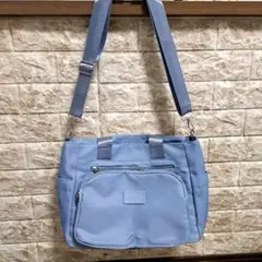 新品、未使用　レディースバックショルダー付けはずしOK　タップリサイズ