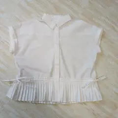 BEAMS HEART プリーツ付き半袖シャツ　白