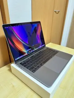 2025年OS] 美品MacBook Pro 16GB／ SSD 256GB 箱