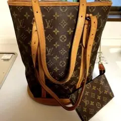 ルイヴィトン バケツ型トートバック ポーチ付