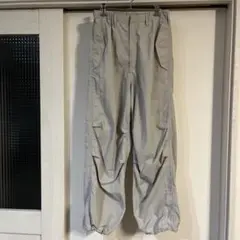 GU ナイロンパラシュートパンツ ライトグレー 349117 Sサイズ　美品