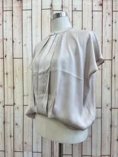 ⭐︎UNITED ARROWS⭐︎上品⭐︎微光沢ゆったりブラウス【中古】a10