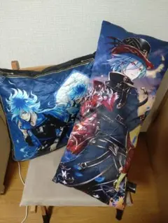 キャラクター抱き枕 青と黒