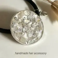 ホワイトシェルストーンヘアゴム