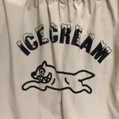 アイスクリームロゴ ベージュショートパンツ