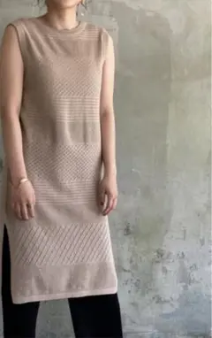 ローリーズファーム　スカシガラエプロンワンピース　ベージュ