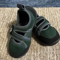 SKAPEメッシュサンダル 緑色