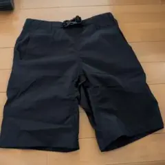 ブラックショートパンツ 150サイズ　未使用に近い