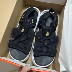 NIKE エアマックスココサンダル ブラックホワイト 27cm