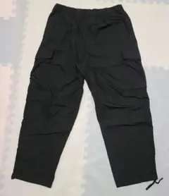 UNIQLOU　2023年モデル　ワイドフィットパラシュートカーゴパンツ