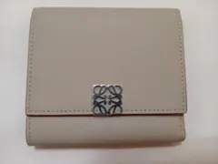 LOEWEロエベアナグラム バーティカル ウォレット三つ折り財布