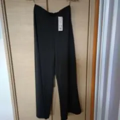 ★未着用★タグ付き★ユニクロ　グレープジャージーストレートパンツ　黒★ユニクロ