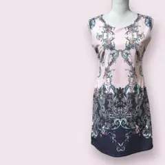 ノースリーブひざ丈ワンピース　ピンク　ネイビー　花柄　スカーフ柄　総柄