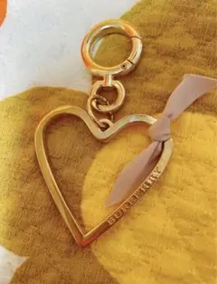 Burberry バーバリー キーホルダー ハート チャーム