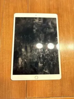 iPad本体 ジャンク品　傷あり