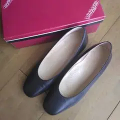 はだしパンプス