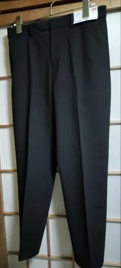 ユニクロ　スマートアンクルパンツ　裾上げしています