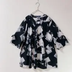 【Defe】 五分袖チュニック　プルオーバー　リボン　アートプリント　スクエア