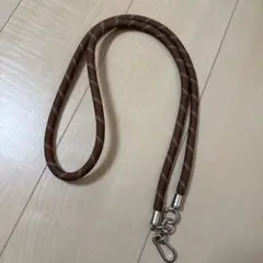 スマホショルダー　ストラップ　美品　ブラウン