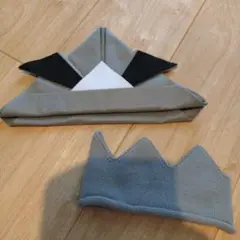 王冠と兜 グレー