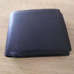 ブラック二つ折り財布
