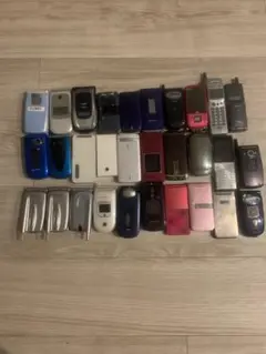 多数の携帯電話セットジャンク品30個