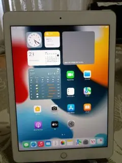 Apple iPad (第6世代) シルバー 36GB WiFiモデル
