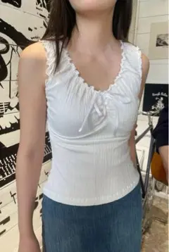 Brandy Melville タンクトップ　トップス　ホワイト