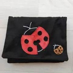 移動ポケット　黒　てんとう虫