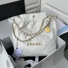 CHANEL ホワイト ショルダーバッグ