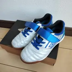 umbro フットサルシューズ ホワイト/ブルー 19cm