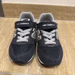 new balance ネイビー スニーカー