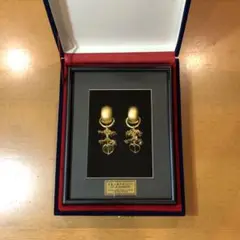 韓国製　金製太鐶耳飾　壁掛け