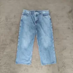 UNIQLO • ライトブルー ストレートデニム　Uniqlo Jeans