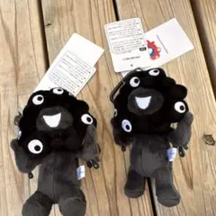黒ミャクミャク　カラビナ付　立ち・座り2体セット