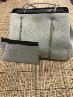 BREAKFAST & CO. グレー トートバッグとポーチセット