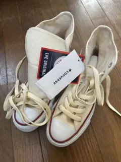 ☆新品☆コンバース　アイボリー　ハイカットスニーカー　22㎝