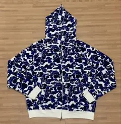 APE BAPE KAWS NFS 限定　パンダ　camo L シャークパーカー APE BAPE KAWS camo シャークパーカーcamo 迷彩L