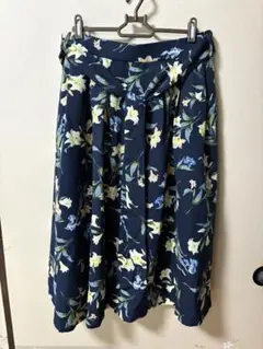 期間限定お値下げ中☆花柄フレアスカート