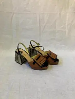 POLLINI ポリーニ タッセルベルトサンダル