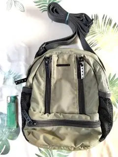 NIKE オリーブグリーン ナイロン ショルダーバッグ