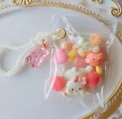 ガチャ詰め風ポーチ　キャンディバッグキーホルダー　うさぎ　白