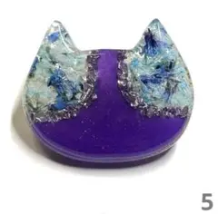 ブローチ【A004】ネコ ハンドメイド レジン