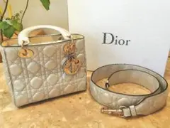 クリスチャンディオール レディディオール ミディアム フラップ式 シルバー