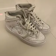 Nike ホワイト ハイカットスニーカー