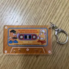 オーマイカフェ トイストーリー ポテトヘッド カセットテープ型キーホルダー