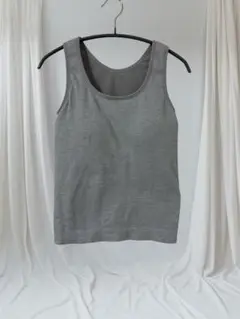 タンクトップ　パッド付き