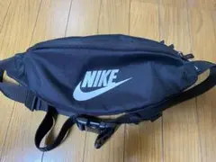 NIKE ボディバック