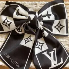 Louis Vuitton リボン ブラック ホワイト　ノベルティー