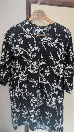 アロハシャツ XL 黒白花柄